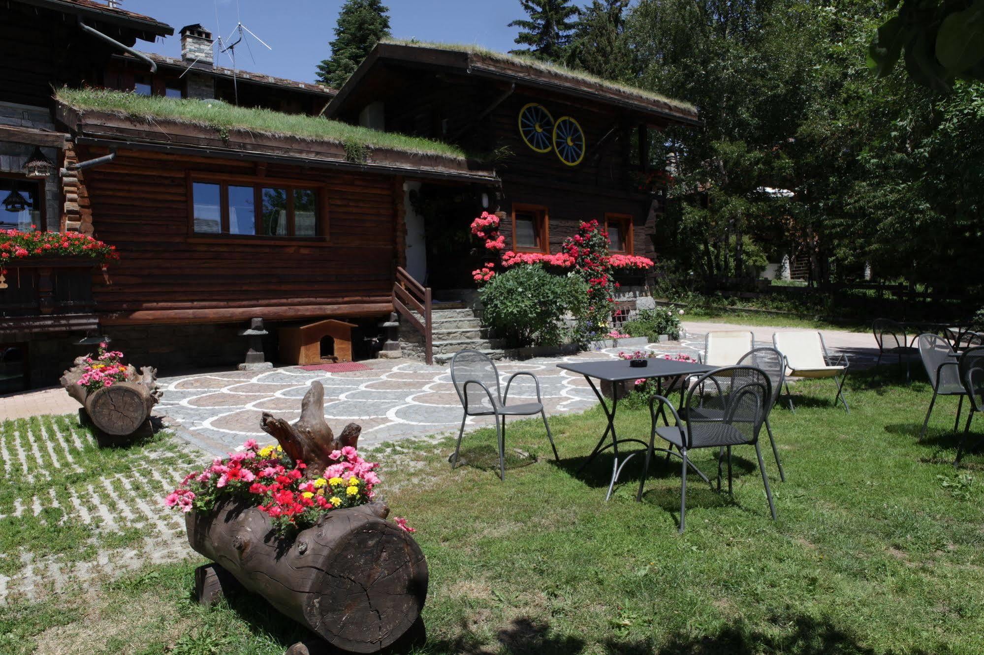 Hotel Petit Prince Антаньод Экстерьер фото